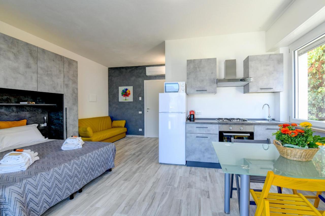 Studio Baldo - Brenzone Holiday Apartments Екстер'єр фото