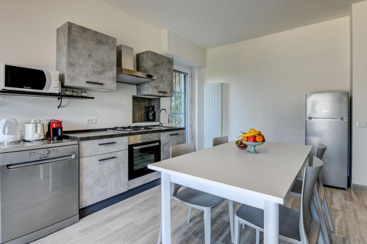 Studio Baldo - Brenzone Holiday Apartments Екстер'єр фото